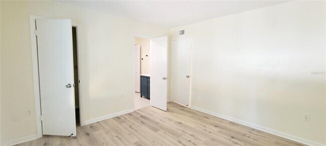 Building Photo - 3775 40th Ln S
