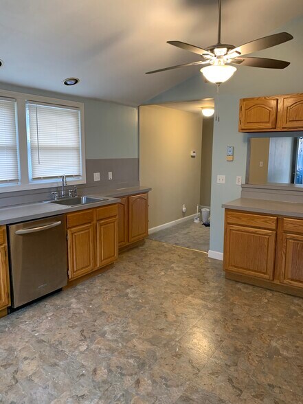 Building Photo - 40 Neillian Way