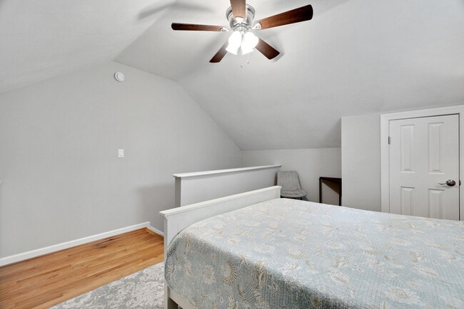 Building Photo - 717 Hempstead Ct