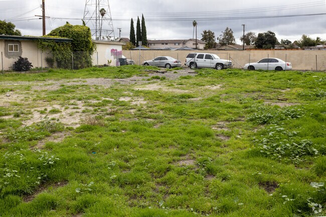 01/2023 - 8870 Pacific Ave