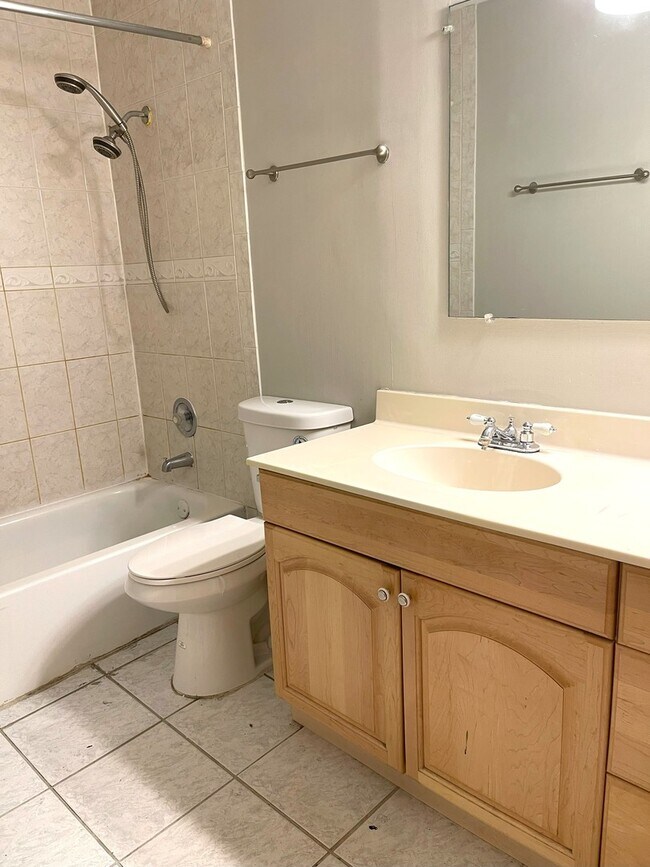 Building Photo - 6170 Knoll Ln Ct