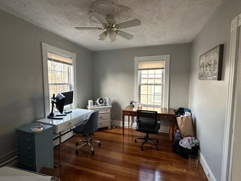 Building Photo - 135 Nonantum St