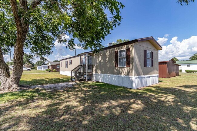 Building Photo - *Great Location!* 2 Bedroom | 2 Bathroom Singlewide in Goldsboro *Lawn Care Included!*