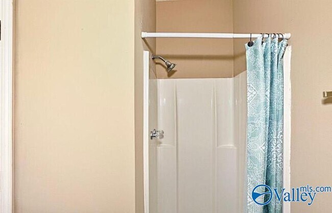 Building Photo - 111 Bentworth Ln