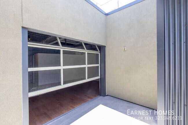 Building Photo - 200 N San Fernando Rd