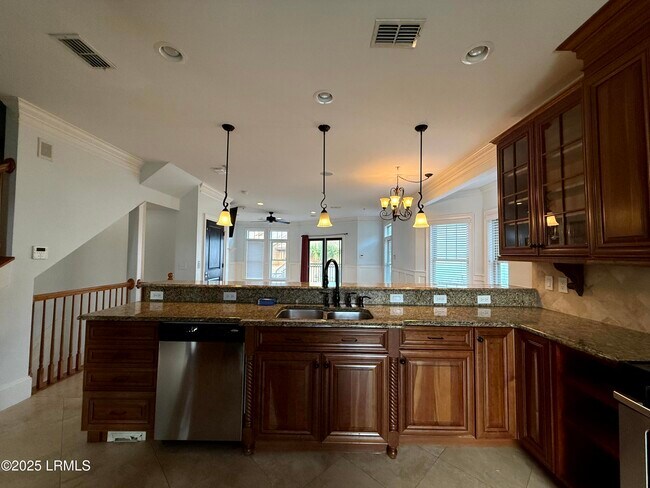 Building Photo - 54 Battery Crk Clb Dr