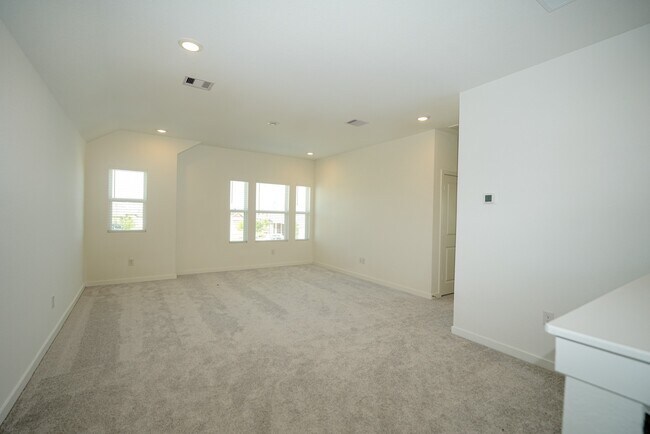 Building Photo - 6403 Periwinkle Blossom Ln