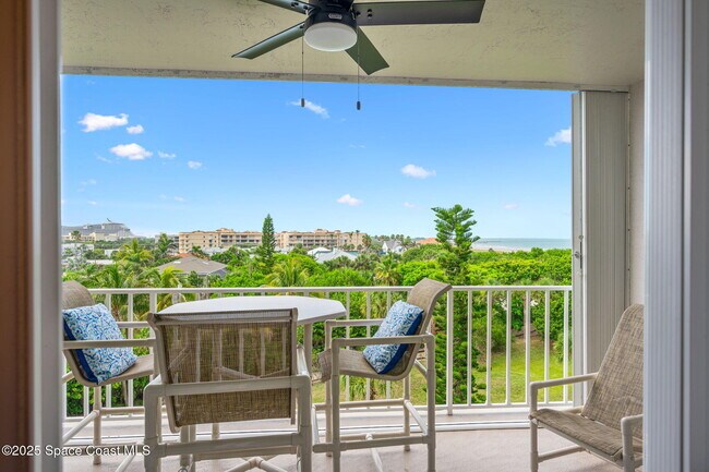 Building Photo - 8700 Ridgewood Ave