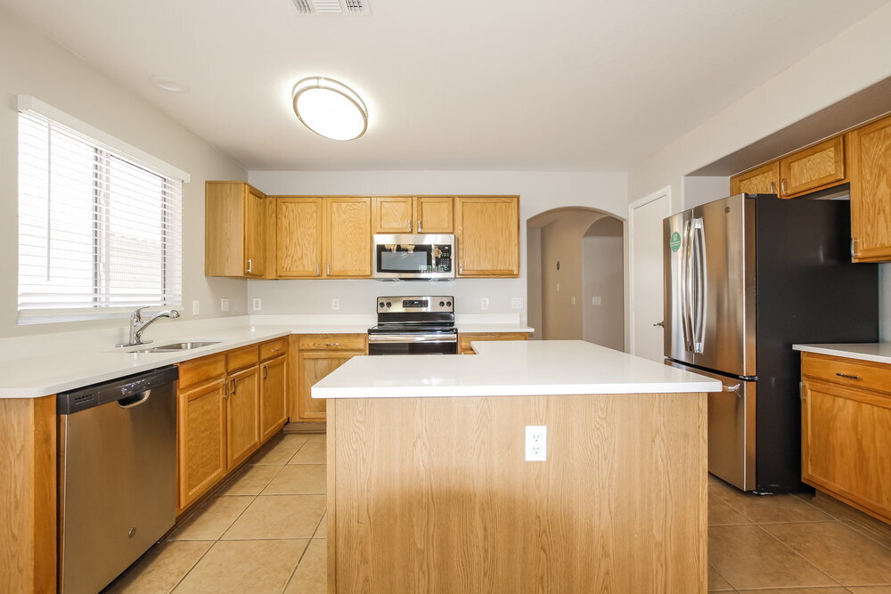 Building Photo - 12654 W Paradise Dr