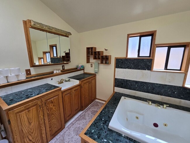 Building Photo - Furnished 1-bedroom Pine Hill home!