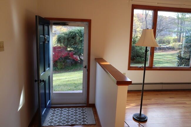 Building Photo - 151 Chestnut Ridge Rd