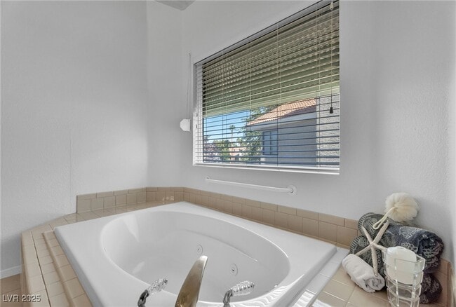 Building Photo - 8744 Captains Pl