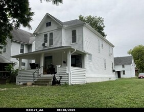 Building Photo - 1267 SW Harrison St