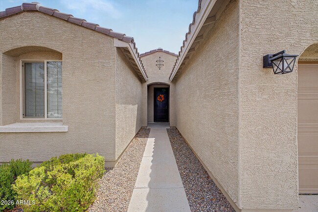 Building Photo - 12113 W Country Club Trail