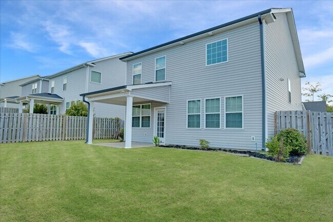 Building Photo - 5121 Heathbrook Dr