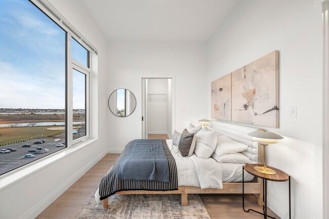 Building Photo - 93 Bennington St