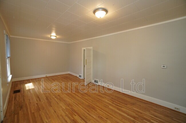 Building Photo - 3132 Perry St