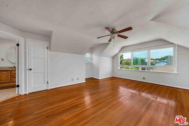 Building Photo - 3439 W 84th Pl