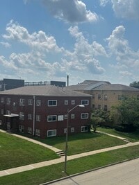 Building Photo - 105 E John St