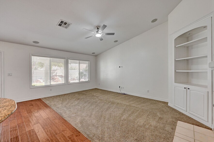Building Photo - 9042 Edenbridge Ct