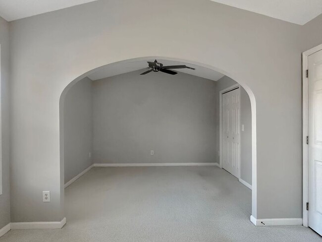 Building Photo - 1418 Hamlin Park Cir