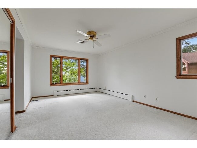 Building Photo - 6400 Greenbriar Ave