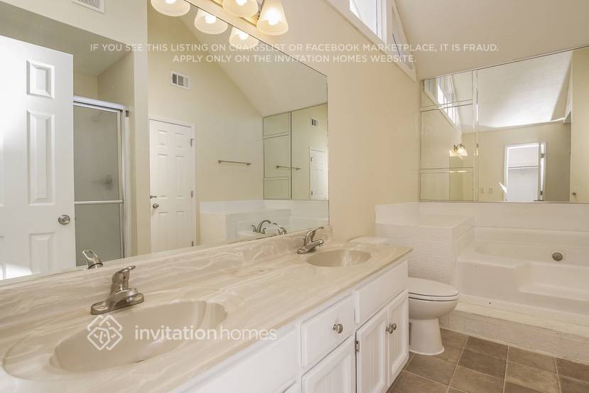 Building Photo - 960 Camden Hill Ct