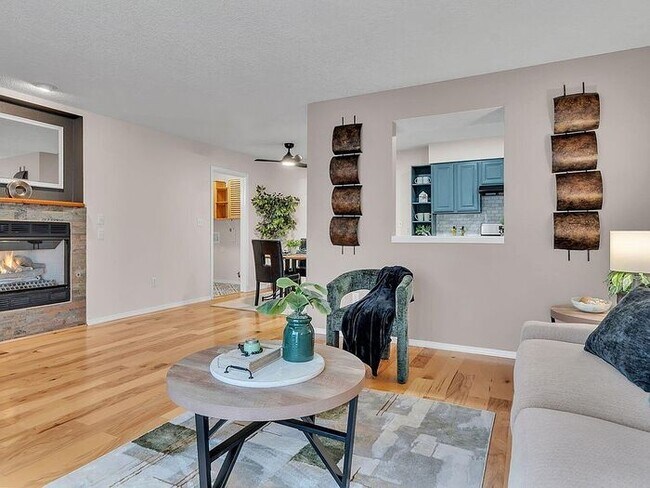 Building Photo - Single-level living at its finest! This co...
