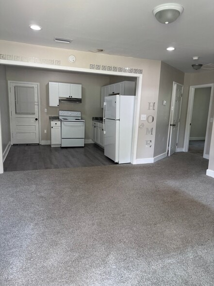 Building Photo - 109 Aventura Ct