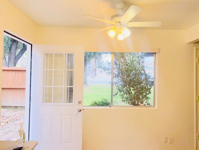 Building Photo - 25260