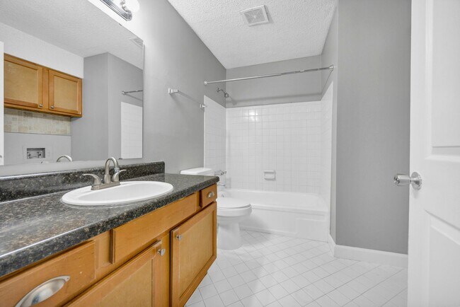 Building Photo - cpc6