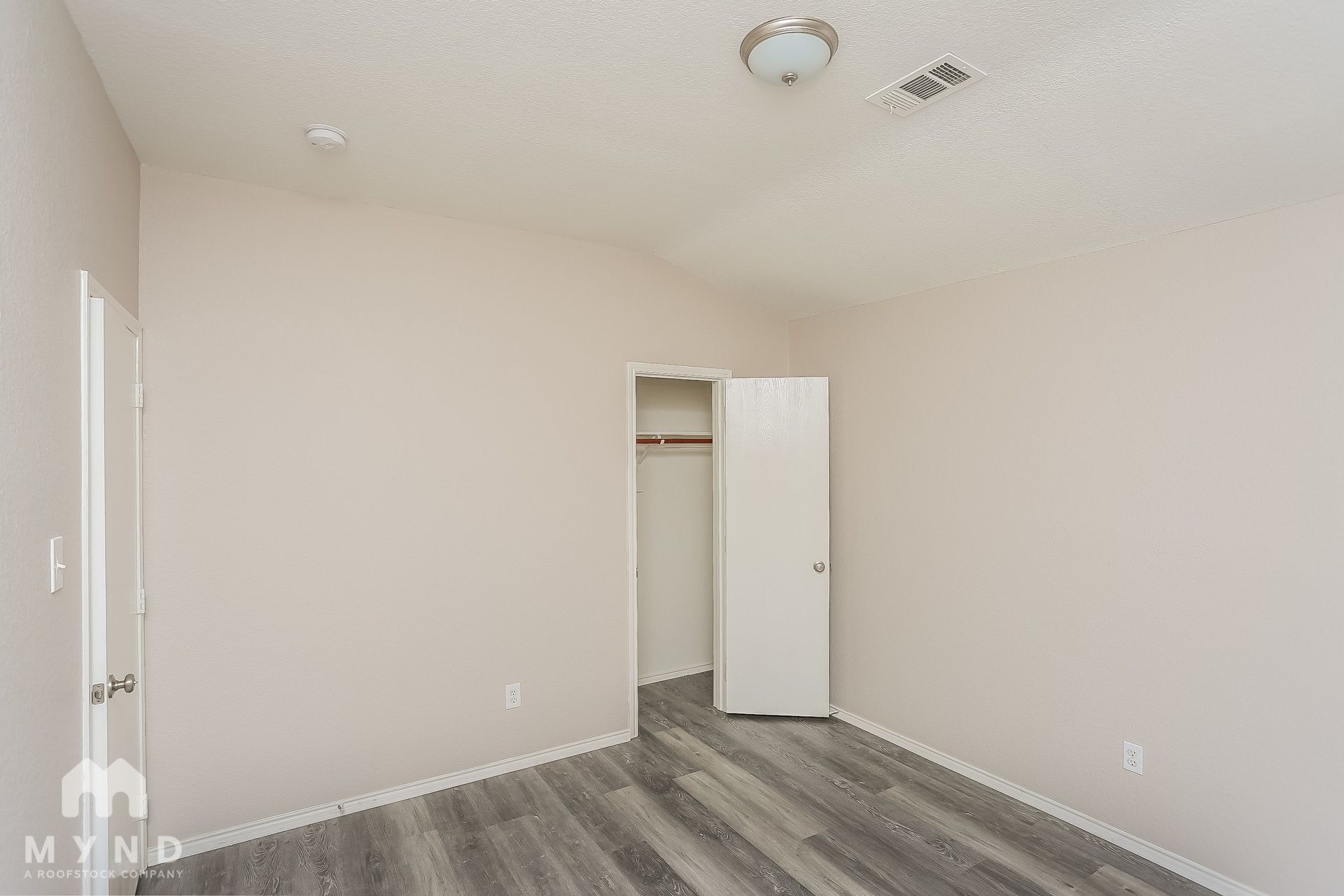 Building Photo - 701 Kentucky Derby Ln