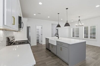 Building Photo - 4512 Mark Avizo