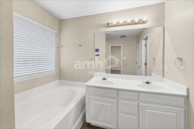 Building Photo - 6038 Mountain Mdw