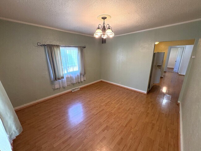 Building Photo - 309 S 33rd St