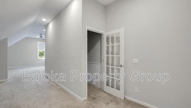 Building Photo - 1510 Trumbull St