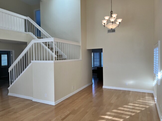 Building Photo - $4,500 - 4 Bed / 3 Bath House in Rancho Del Rey