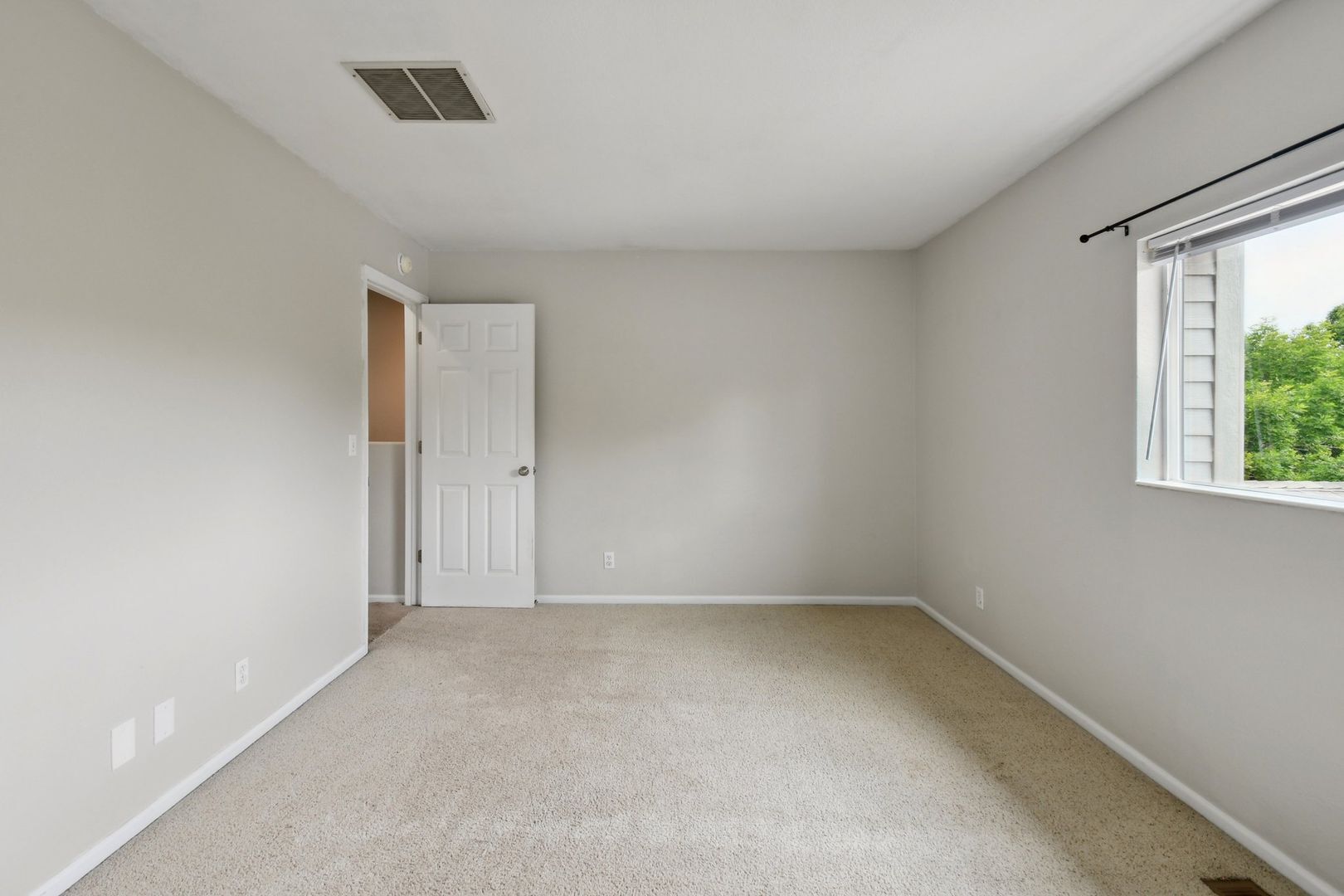 Building Photo - 11040 Claude Ct