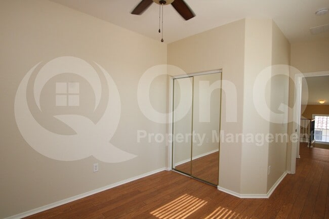 Building Photo - 1366 S Sabino Dr