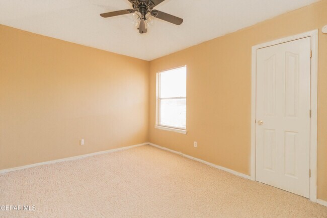 Building Photo - 1325 John Ring Ln