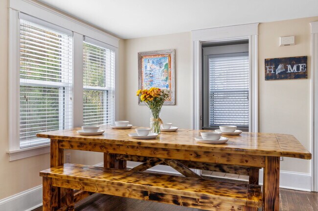 Building Photo - 181 Main St