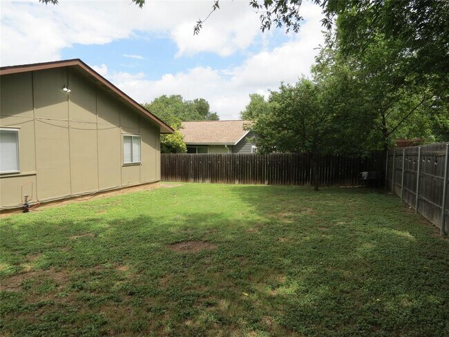 Building Photo - 6803 Rearden Rd
