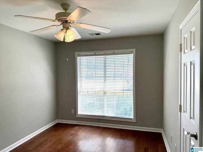 Building Photo - 3 Bed 2 Bath Home In Calera With 2 Car Garage And Fenced In Back Yard