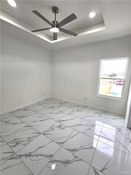 Building Photo - 3201 Magdalena St