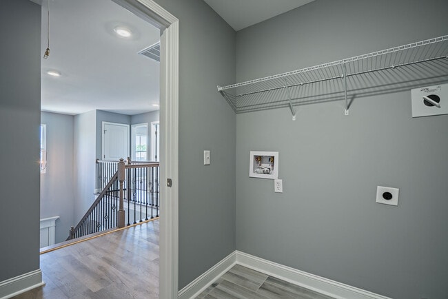 Building Photo - 281 Cypress Creek Dr NE