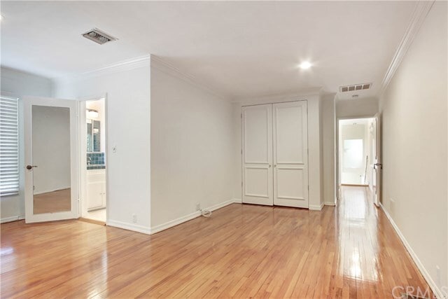 Building Photo - 1440 Sunset Plaza Dr