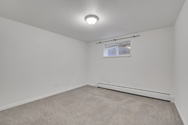 Building Photo - $1,475.00 - 2 Bedrooms, 1 Bathroom, Condo in Denver with Cozy Carpet!