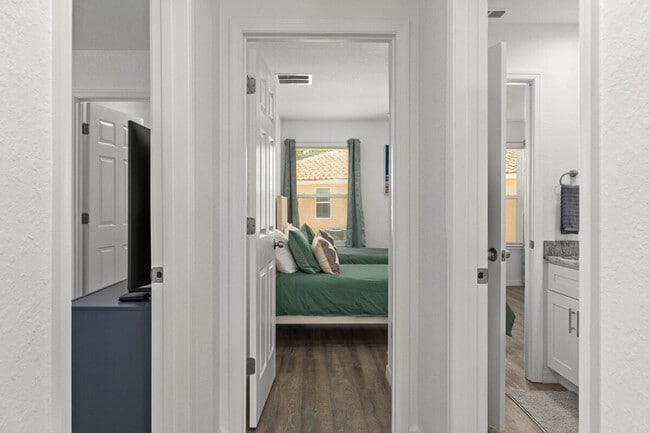 Building Photo - 4857 S Amstel Dr