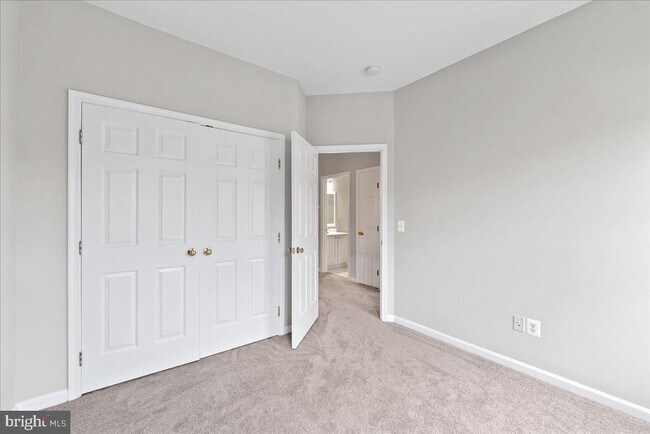 Building Photo - 8436 Kirby Lionsdale Dr
