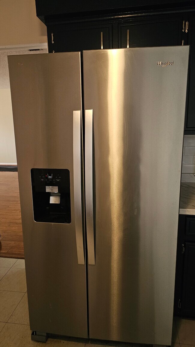 Building Photo - 2620 Moody Ave